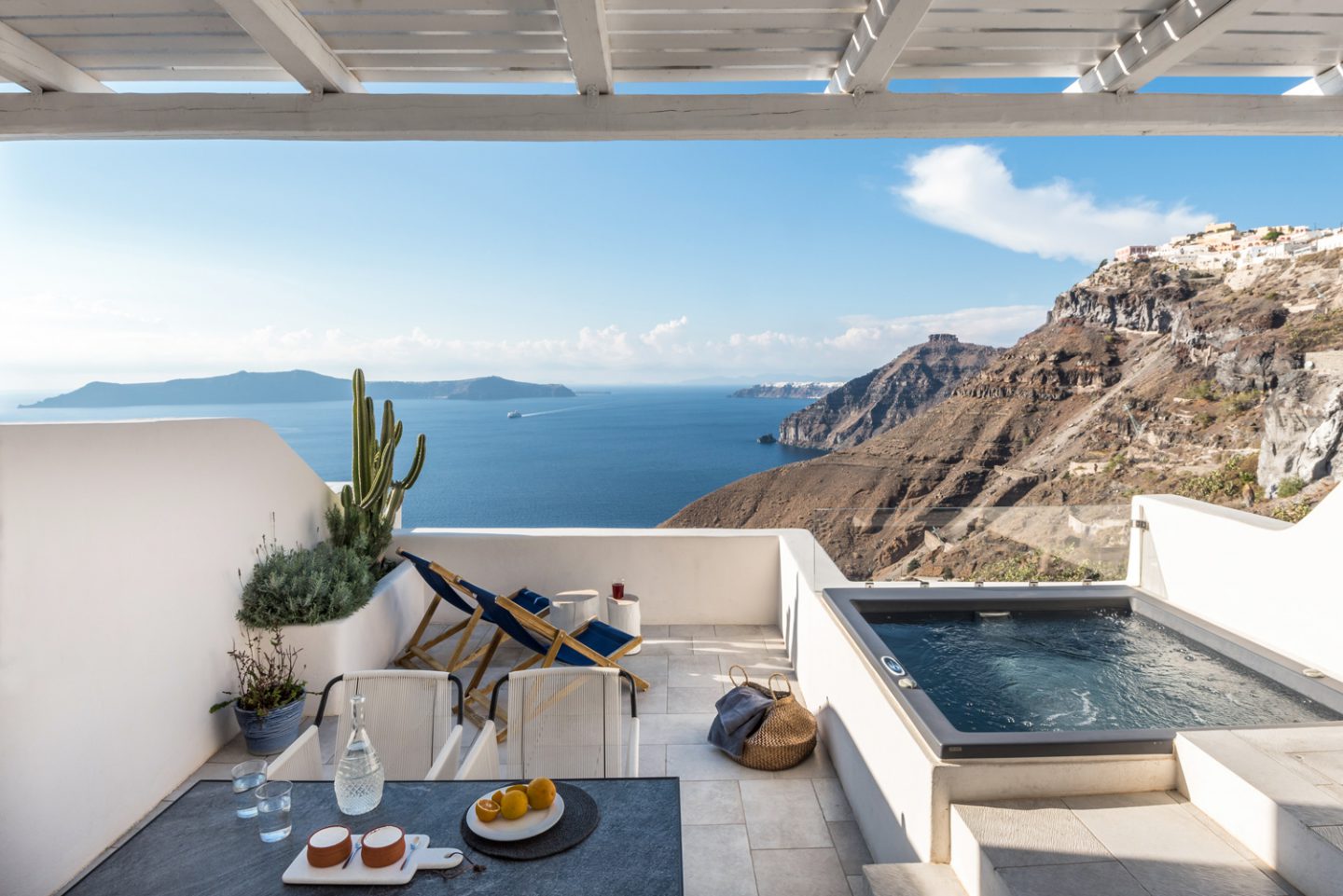 Relax and enjoy sea breeze suites